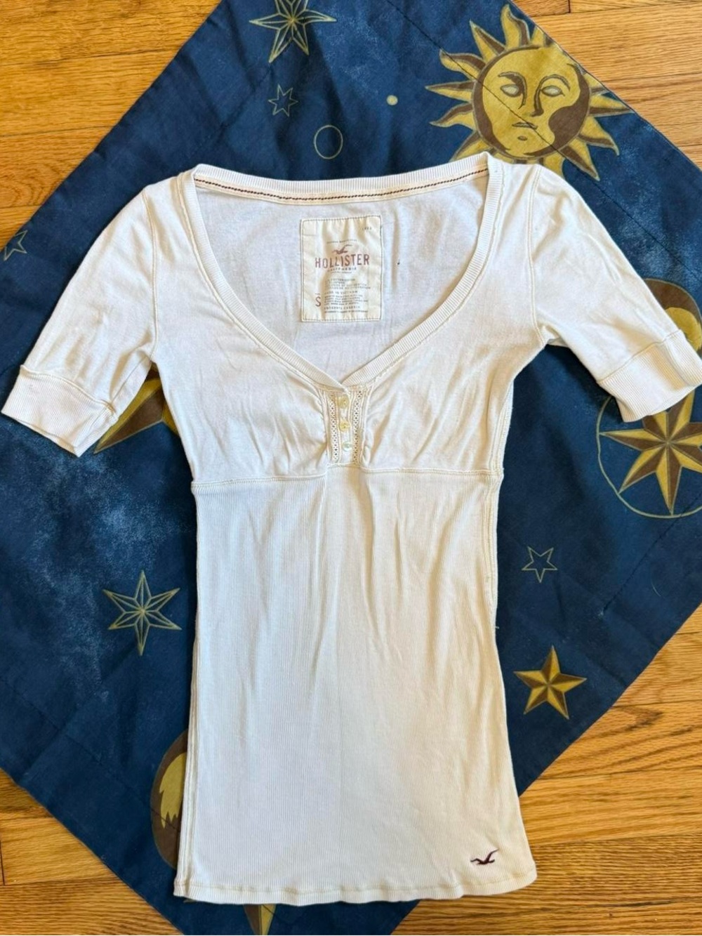 Y2k Hollister white babydoll Henley top
